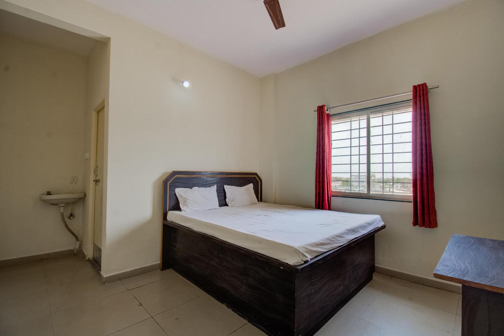 Spot On R D Homestay 1 Dispur Exterior foto